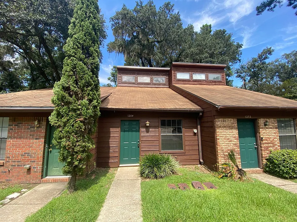 1284 High Rd