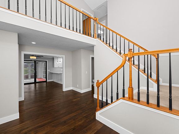 3rd image of 5182 Dove Ct