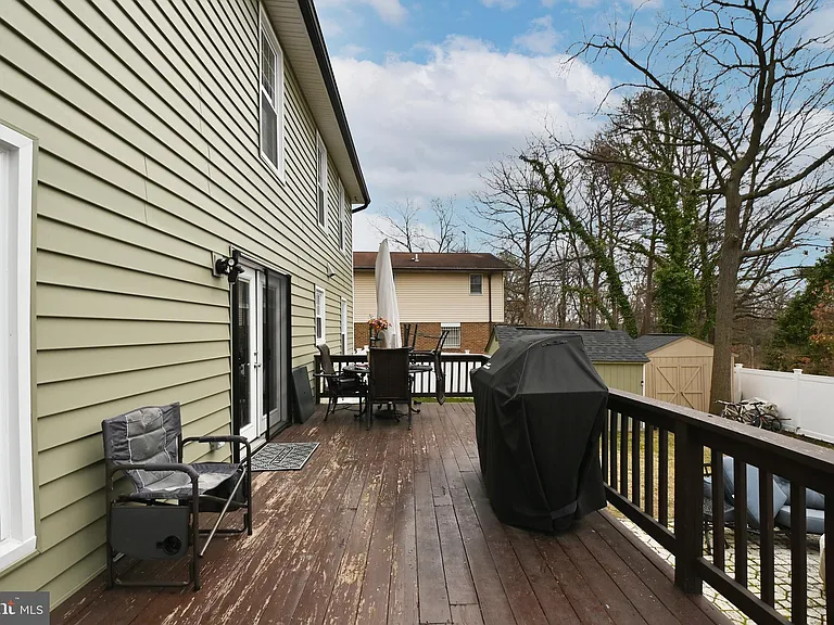 6431 Forest Rd — Photo 36