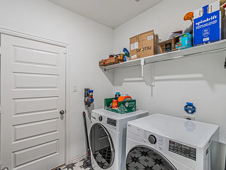3508 Crescent Ln — Photo 32