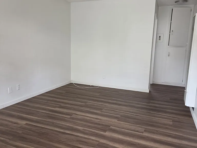 4534 Riverview Ave #G — Photo 1