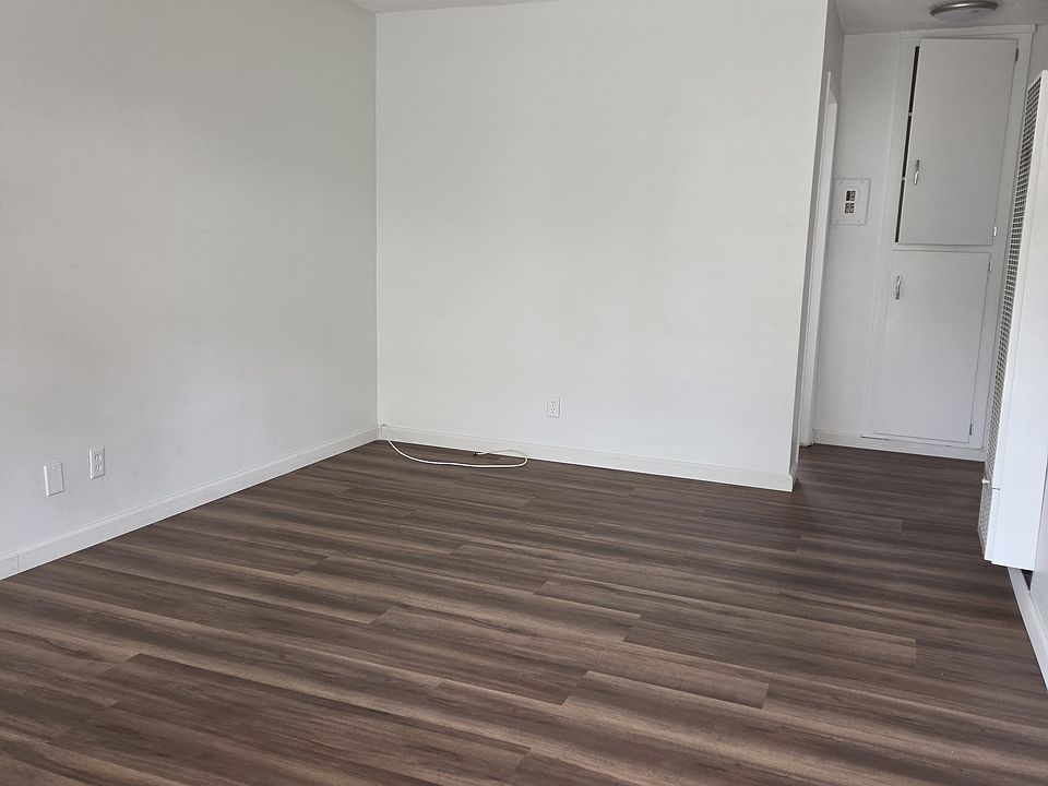 1st image of 4534 Riverview Ave #G