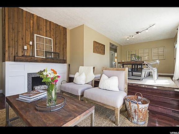 5th image of 2735 E Louise Ave