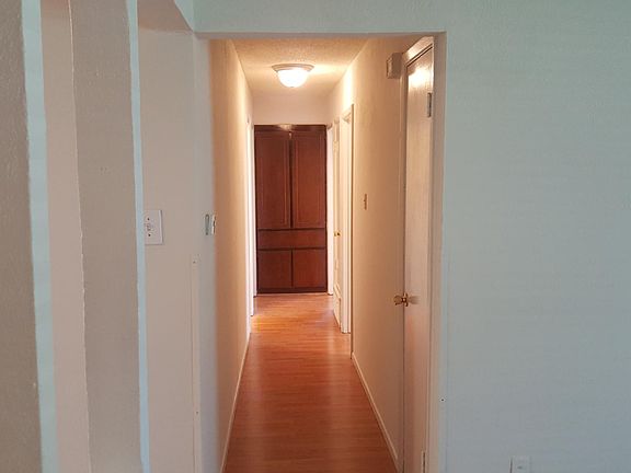 5th image of 637 Waikiki Dr