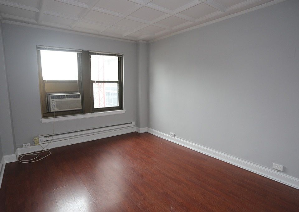 1st image of 1211 Lasalle St #7O4
