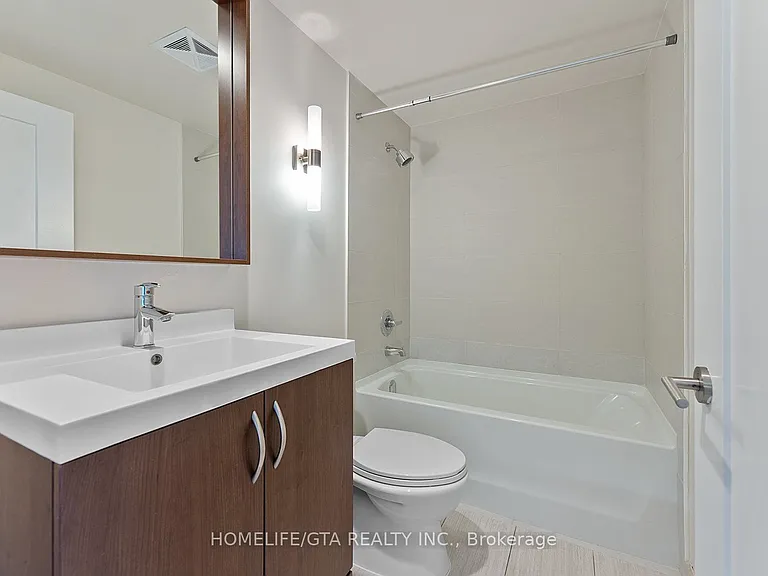 18 Graydon Hall Dr #904 — Photo 21