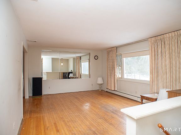 4th image of 41 Longfellow Road