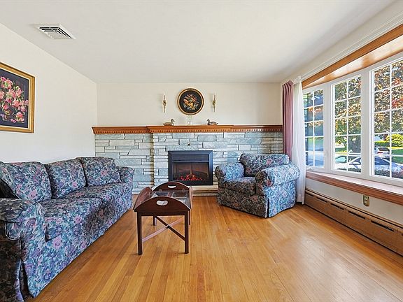 2nd image of 79 Highview Ave