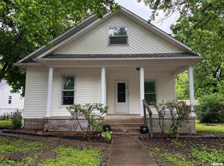 306 E 5th St, West Frankfort, IL 62896