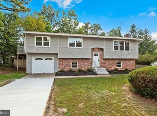 13 Lisa Dr, Blackwood, NJ 08012