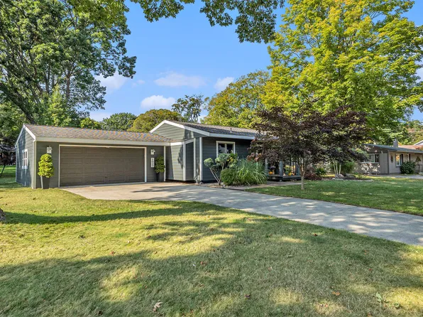 1023 N William St, Ludington, MI 49431