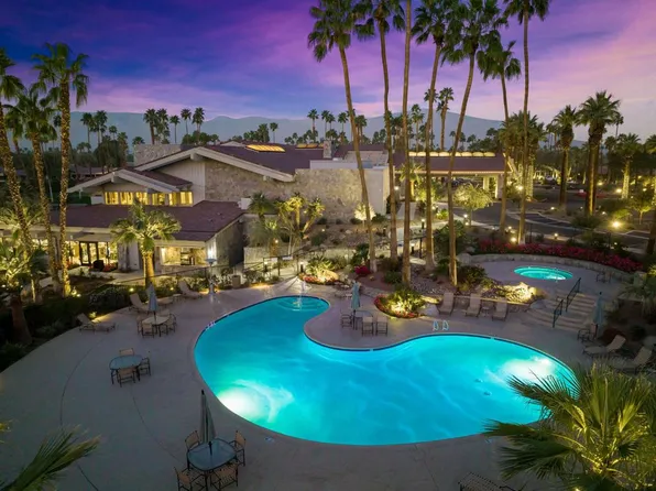 202 Green Mountain Dr, Palm Desert, CA 92211