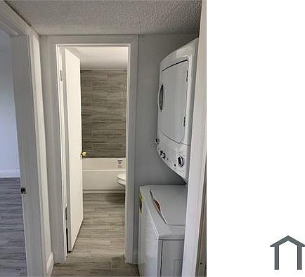 2nd image of 4121 Stirling Rd APT 401