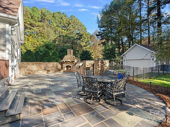 4th image of 105 Bonner Ln