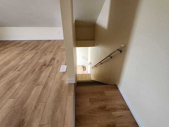 3rd image of 234 Wellington St W #202
