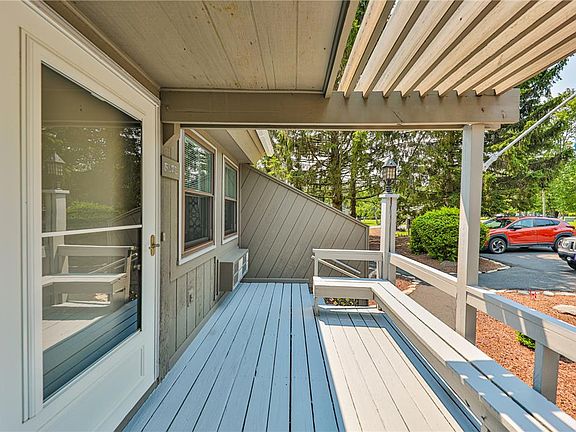 5th image of 129 Condor Dr Unit 17