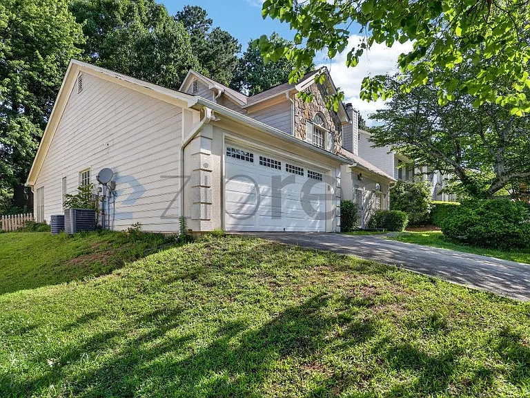 170 Pine Bridge Trl — Photo 2
