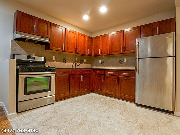 3rd image of 339 Palmetto St #1B
