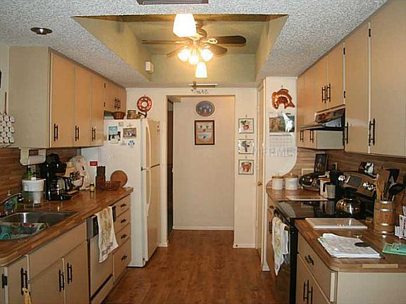 4th image of 1885 Neptune Dr