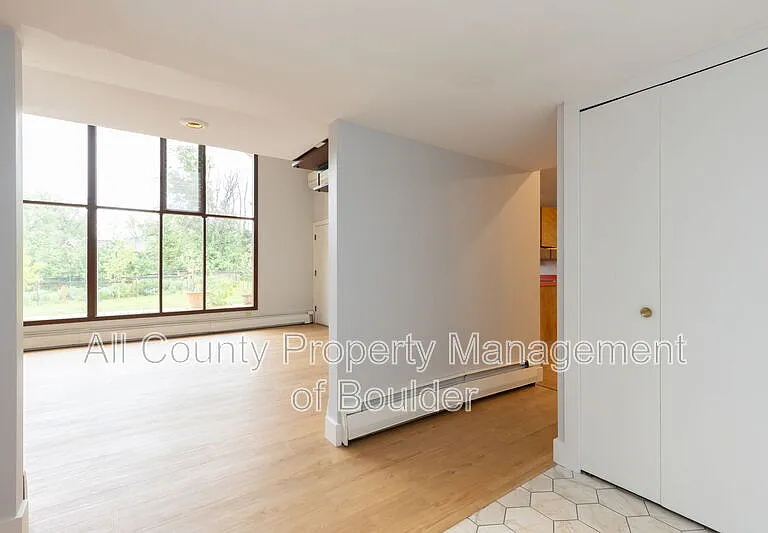 2220 Norwood Ave — Photo 7