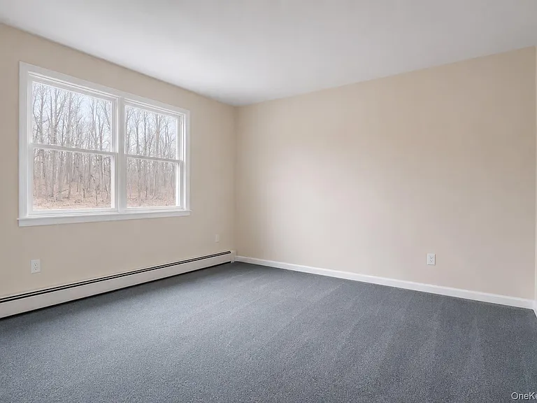 25 Round Hill Rd — Photo 19