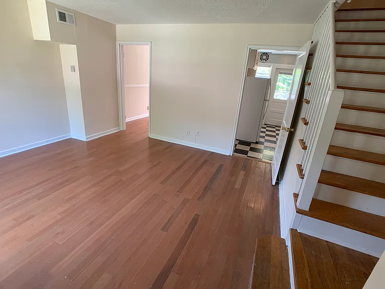 1684 Valley Ave — Photo 3
