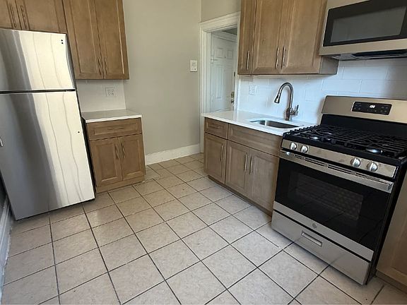 2nd image of 54 Linden Ave #402D