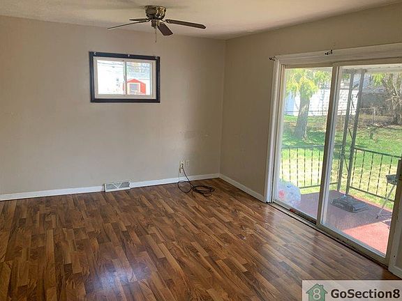 3rd image of 142 N Gladstone Ave