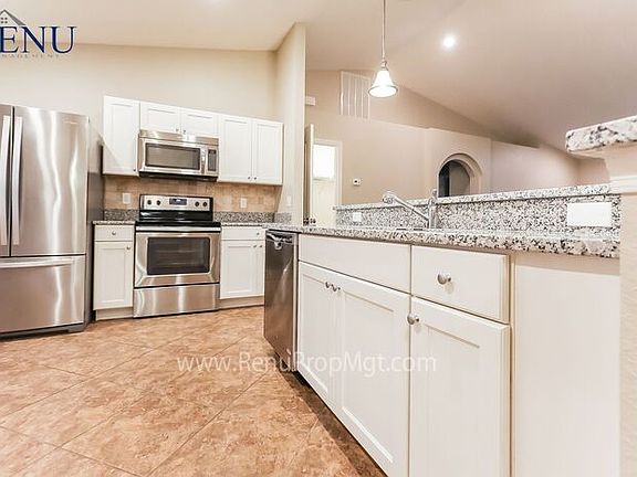 3rd image of 1758 Kingsmill Dr