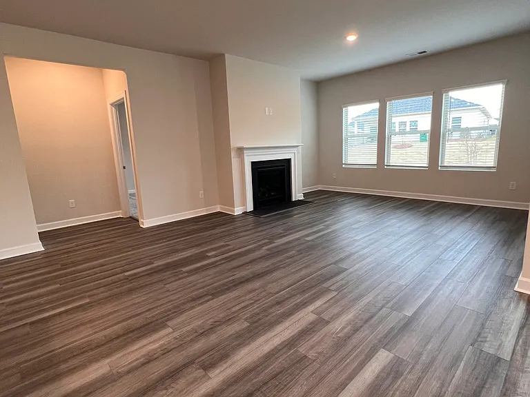9850 Festival Way — Photo 18