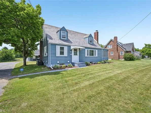 4065 Airport Rd, Allentown, PA 18109