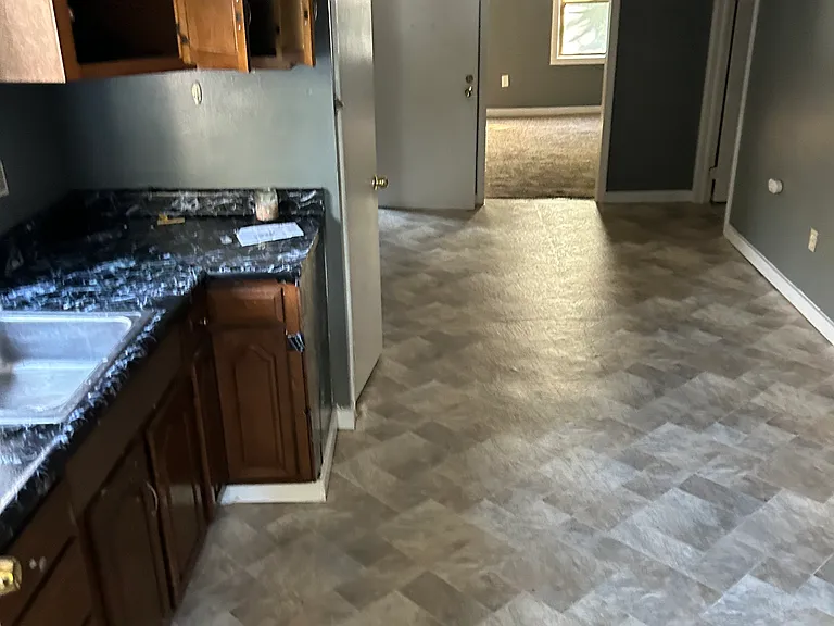 735 Burden Ave #2 — Photo 3