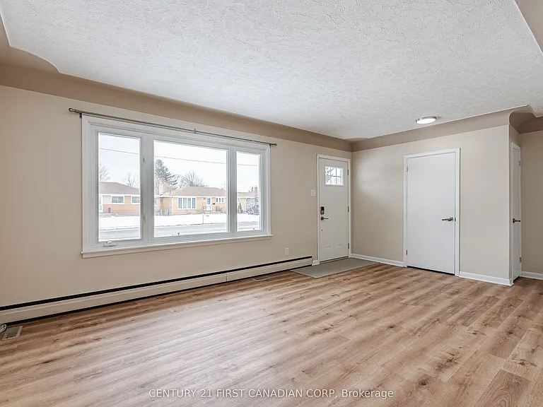 177 Myrtle St #UPPER — Photo 9