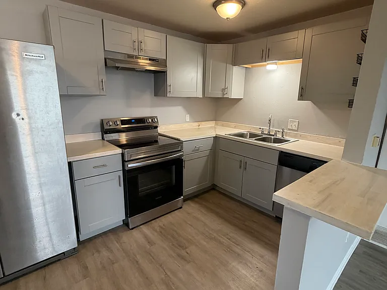 3335 Benton St #4 — Photo 7