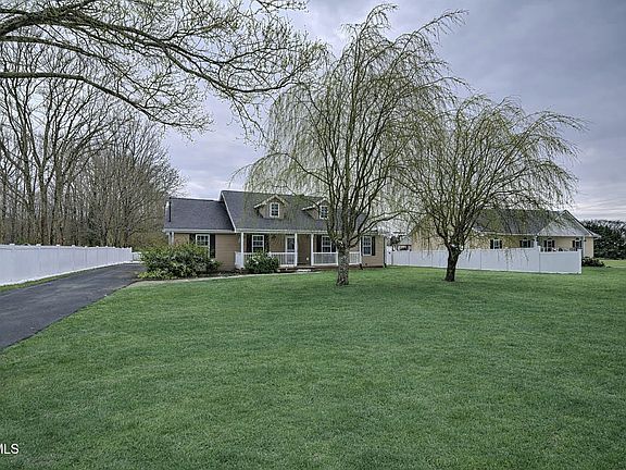 3rd image of 673 Sugar Hollow Rd