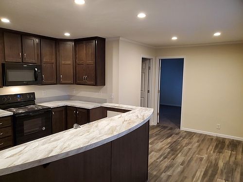 3rd image of 10929 Valette Cir W