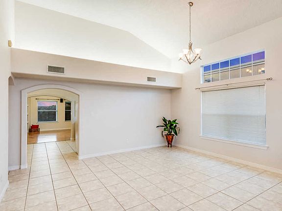 4th image of 3033 Tierra Fresno Dr