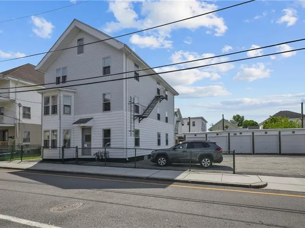 122 Sylvian St, Central Falls, RI 02863