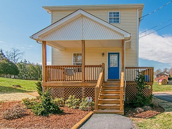 2nd image of 2109 Signal Dr