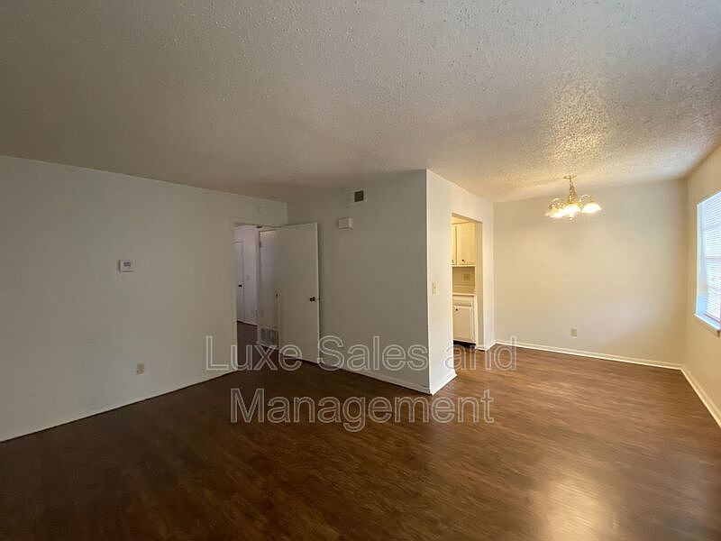 C Peartree Apartments 2404 N Reeves Ave Oklahoma City, OK Zillow