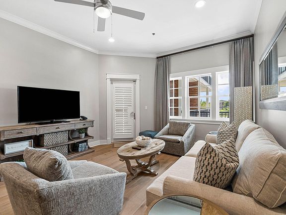3rd image of 100 Matthew Blvd #210