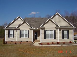 229 Dogwood Acres Rd, Madison, NC 27025