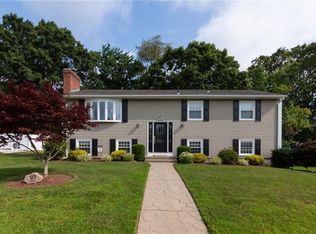112 Pinewood Dr, West Warwick, RI 02893