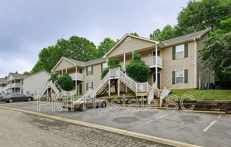 111 Charlestowne Way #B — Photo 16