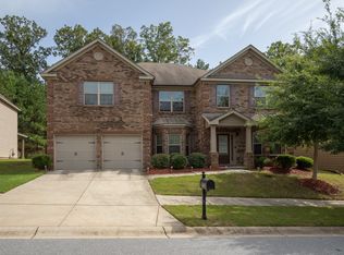 6533 Foggy Oak Dr, Fairburn, GA 30213