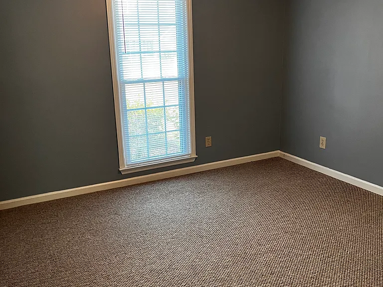 2305 Winthrop Dr SW — Photo 8