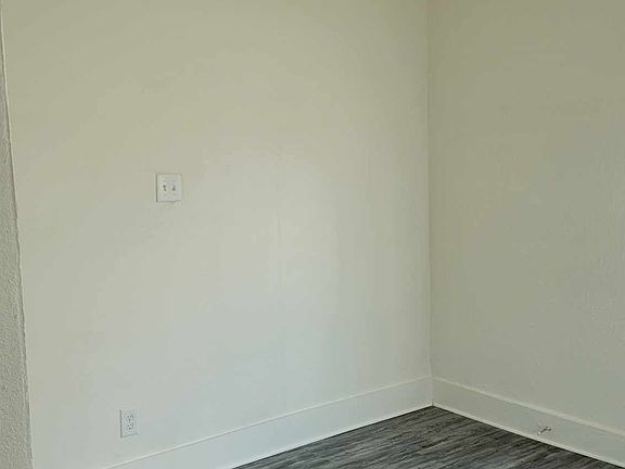 5th image of 1011 S Hamilton St