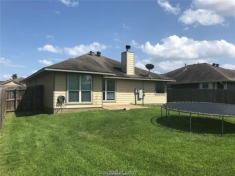921 Windmeadows Dr — Photo 19