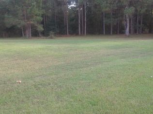 216 Sweetwater Dr, Thomasville, GA 31757