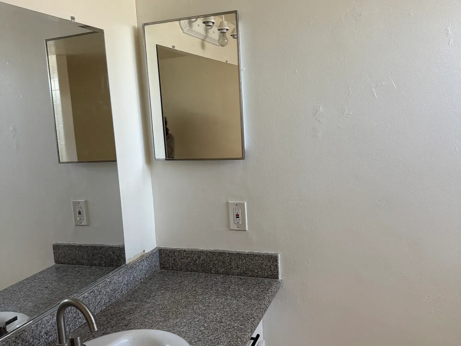 1308 Flower St — Photo 3
